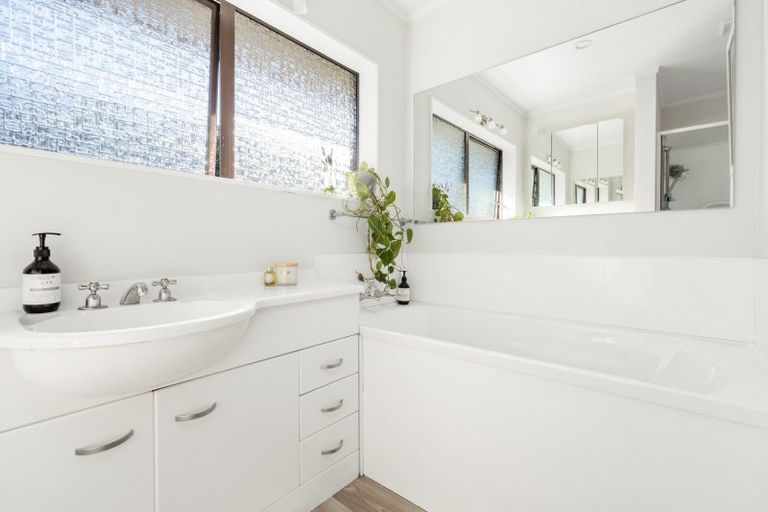 Photo of property in 8 Lochinvar Place, Hairini, Tauranga, 3112