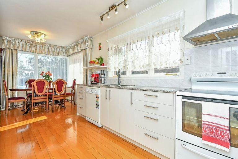 Photo of property in 75 Ridge Road, Howick, Auckland, 2014