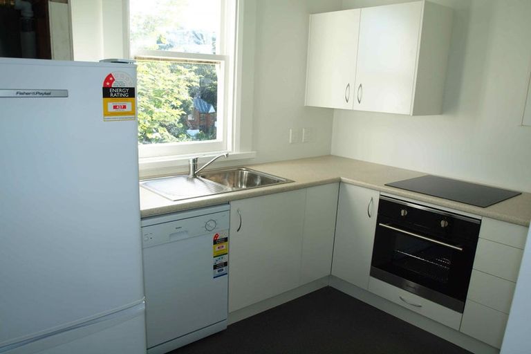 Photo of property in 24 Garden Road, Northland, Wellington, 6012