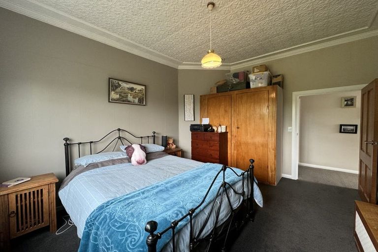 Photo of property in 28 Chatham Street, Waihola, Milton, 9073