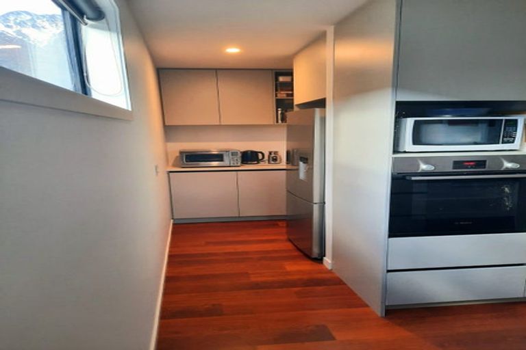 Photo of property in 84 Howden Drive, Jacks Point, 9371