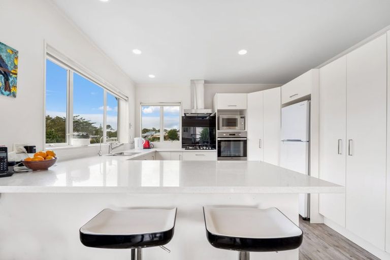 Photo of property in 16a Zealandia Road, Manly, Whangaparaoa, 0930