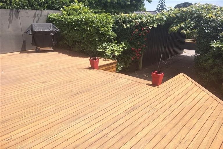 Photo of property in 292 Devon Street West, New Plymouth, 4310