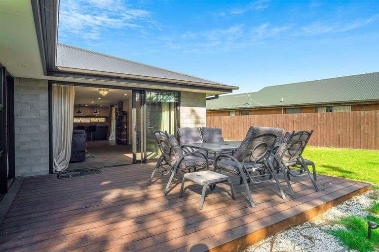 Photo of property in 33 Dalwood Crescent, Rolleston, 7614