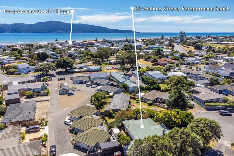 Photo of property in 30 Anthony Grove, Paraparaumu Beach, Paraparaumu, 5032