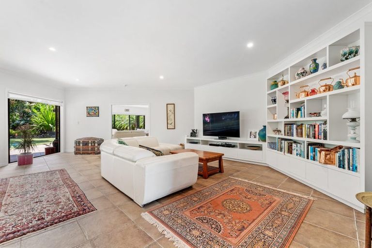 Photo of property in 22 Glamis Avenue, Manly, Whangaparaoa, 0930