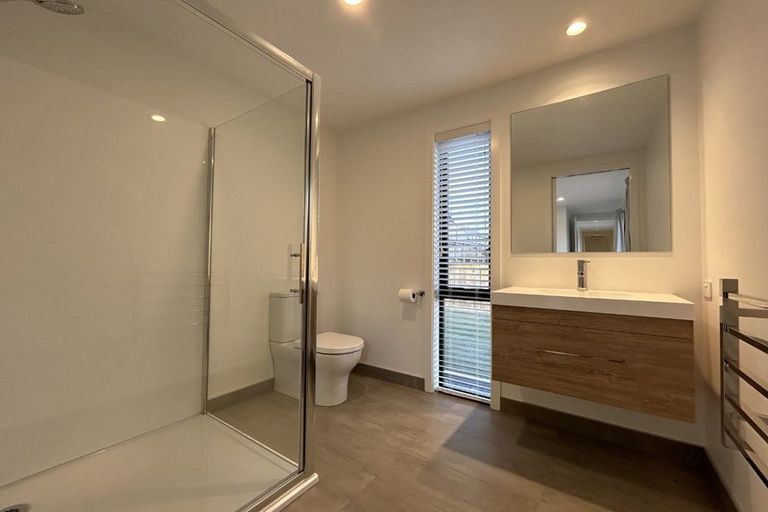 Photo of property in 45 Shepherd Road, Jacks Point, Queenstown, 9371