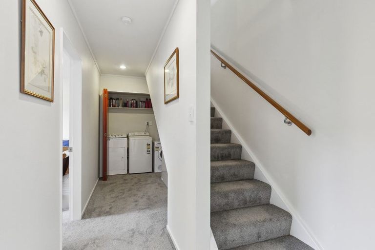 Photo of property in 21 Court Road, Tawa, Wellington, 5028