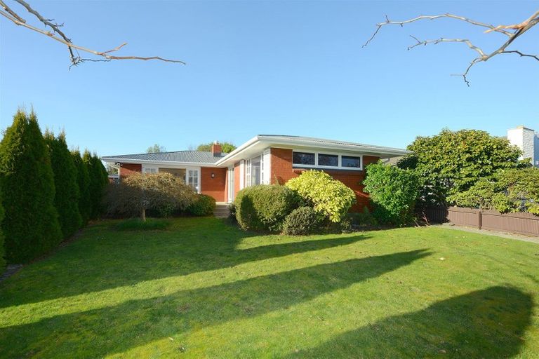 Photo of property in 8 Ambleside Drive, Burnside, Christchurch, 8053