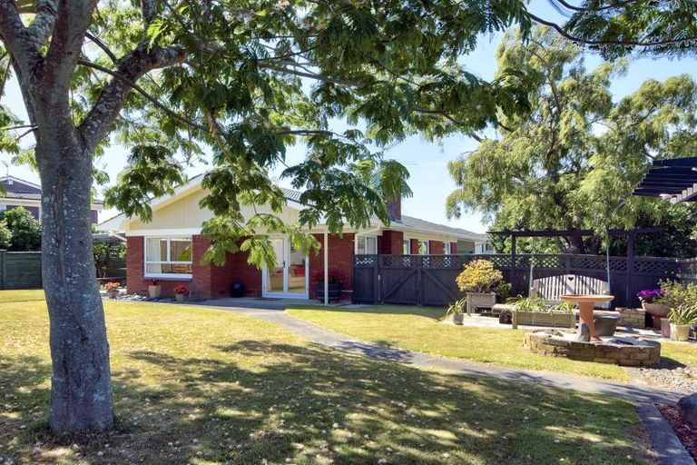 Photo of property in 17 Lipscombe Avenue, Papatoetoe, Auckland, 2025