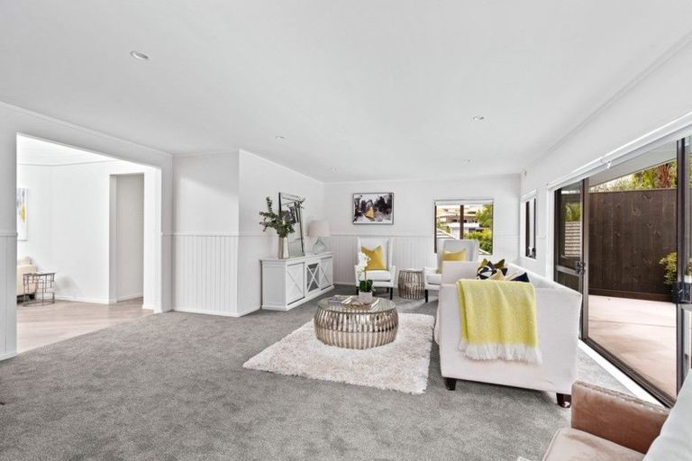 Photo of property in 1/22 Bevyn Street, Castor Bay, Auckland, 0620