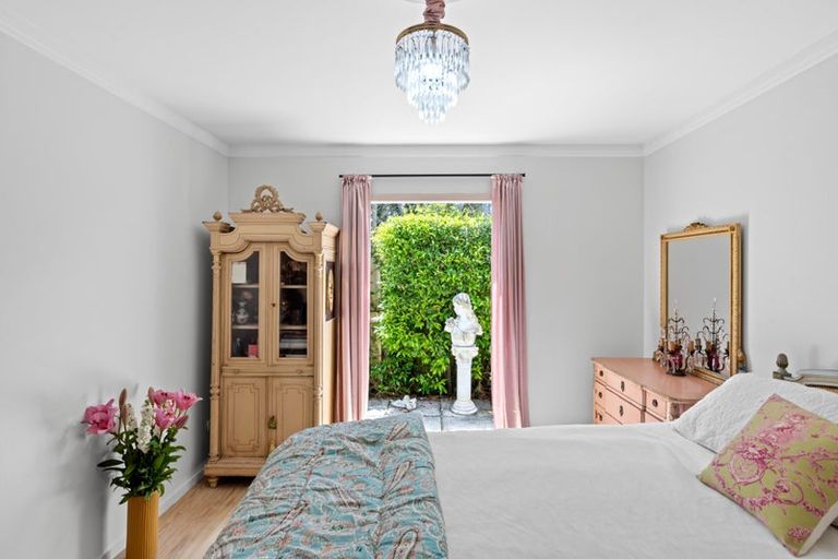 Photo of property in 33a Rambler Crescent, Beach Haven, Auckland, 0626