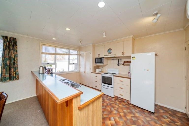 Photo of property in 28 Hunter Street, Hawera, 4610