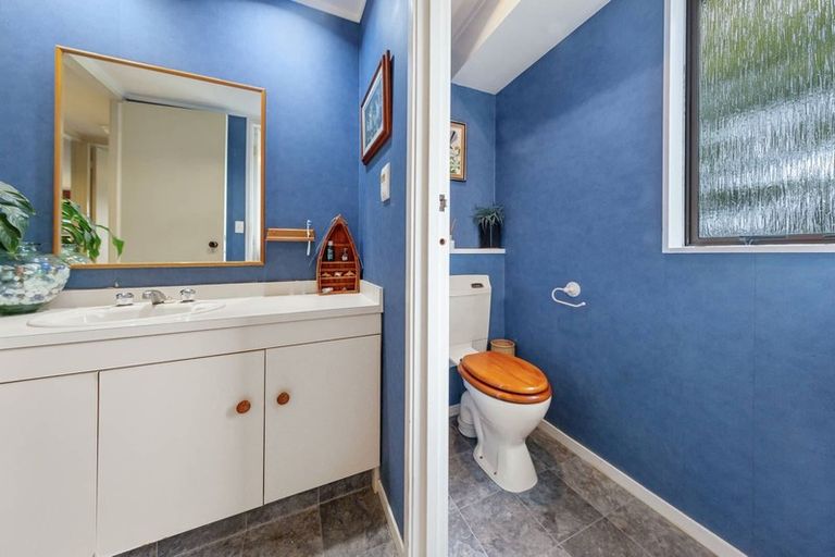 Photo of property in 12 Sandgate Avenue, Botany Downs, Auckland, 2010