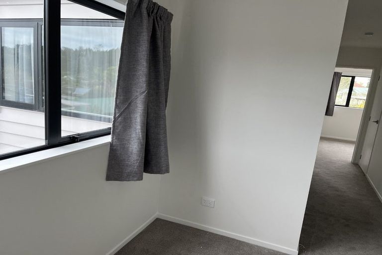 Photo of property in 4/535 Swanson Road, Ranui, Auckland, 0612