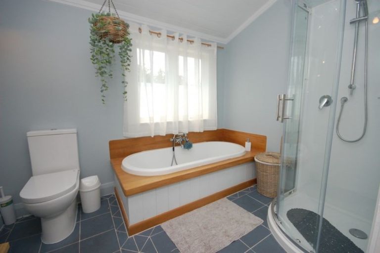 Photo of property in 68 Matuku Street, Two Mile Bay, Taupo, 3330