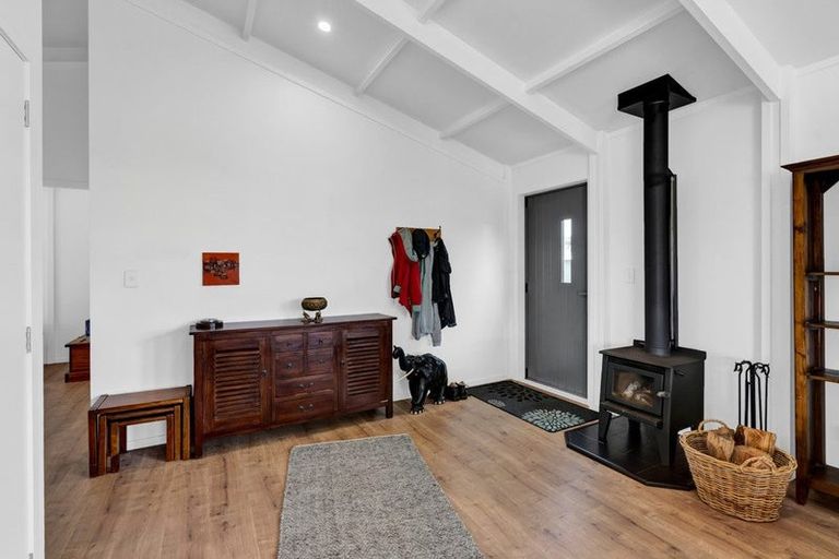 Photo of property in 11 Tasman Street, Opunake, 4616