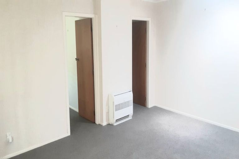 Photo of property in 107 Derwent Street, Island Bay, Wellington, 6023