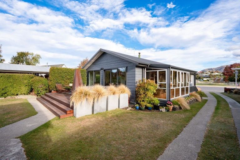 Photo of property in 140 Aubrey Road, Wanaka, 9305