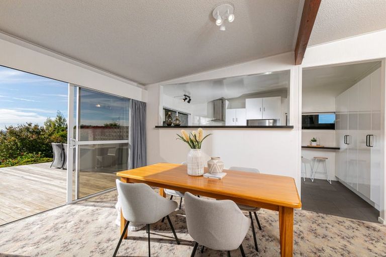 Photo of property in 71 Pleasant Road, Glen Eden, Auckland, 0602