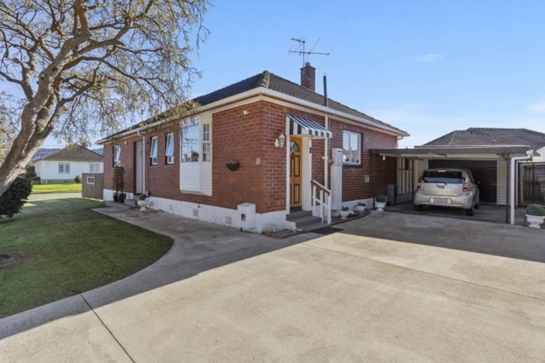 Photo of property in 11 Pilcher Crescent, Naenae, Lower Hutt, 5011