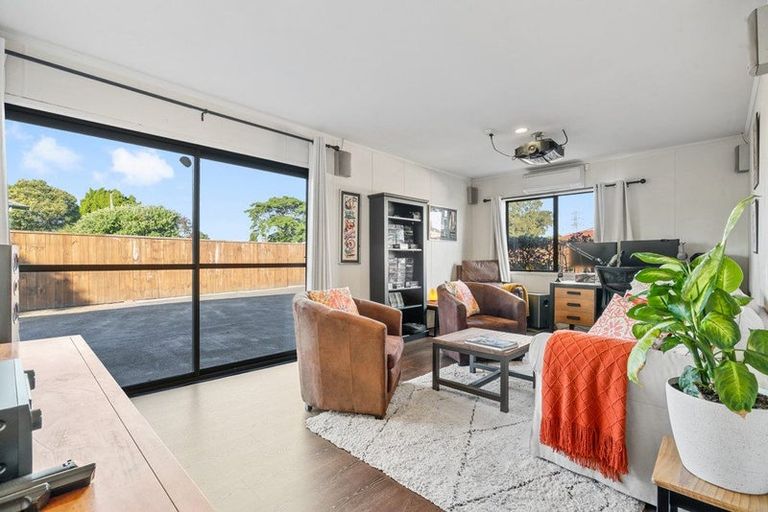 Photo of property in 14 Station Road, Takanini, 2112