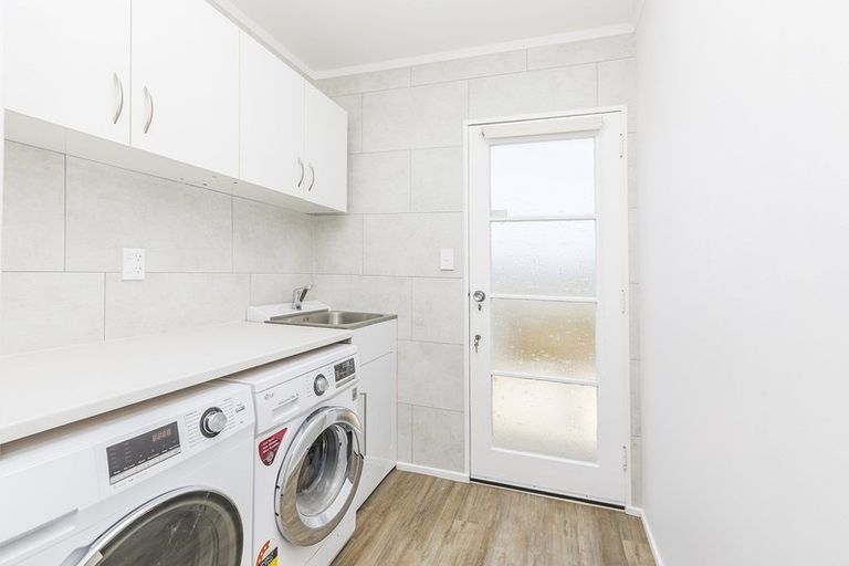 Photo of property in 23 Westhaven Drive, Tawa, Wellington, 5028