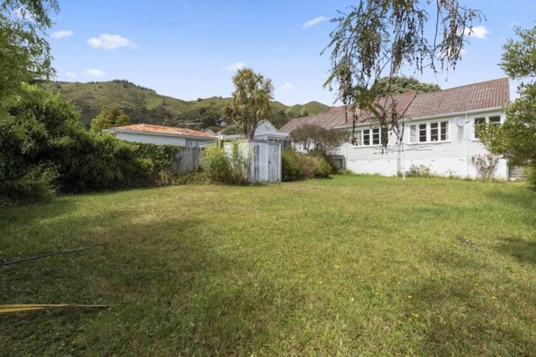 Photo of property in 70 Wilkie Crescent, Naenae, Lower Hutt, 5011