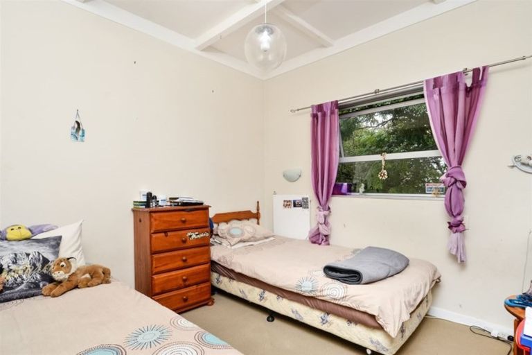 Photo of property in 2a Parakai Avenue, Parakai, 0830