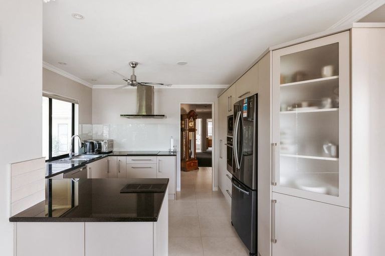 Photo of property in 2 Brackenburn Drive, Ohauiti, Tauranga, 3112