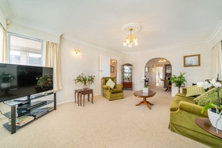 Photo of property in 5 Te Puni Grove, Elderslea, Upper Hutt, 5018