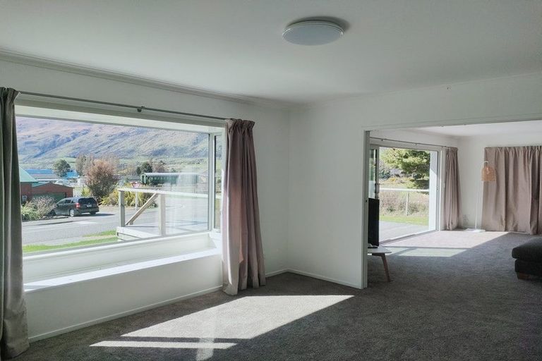 Photo of property in 1 Hector Close, Kingston, Athol, 9793