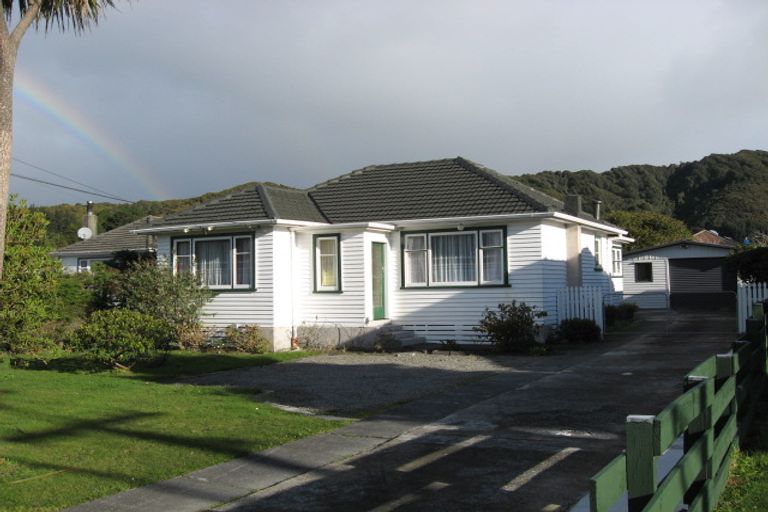 Photo of property in 69 Wainuiomata Road, Wainuiomata, Lower Hutt, 5014