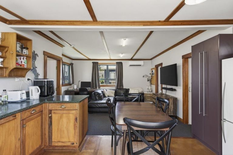 Photo of property in 59 Fifth Avenue, Urenui, 4377