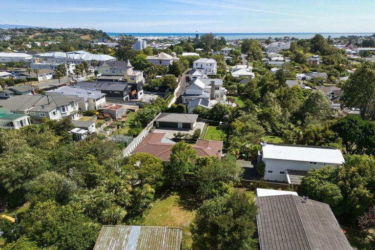 Photo of property in 27 Brougham Street, Nelson South, Nelson, 7010