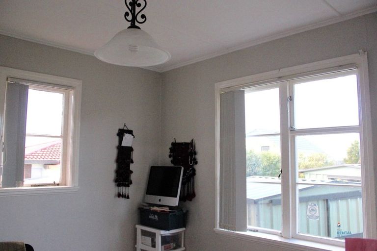 Photo of property in 110 Astley Avenue, New Lynn, Auckland, 0600