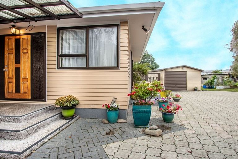 Photo of property in 49 Walton Road, Paraparaumu Beach, Paraparaumu, 5032