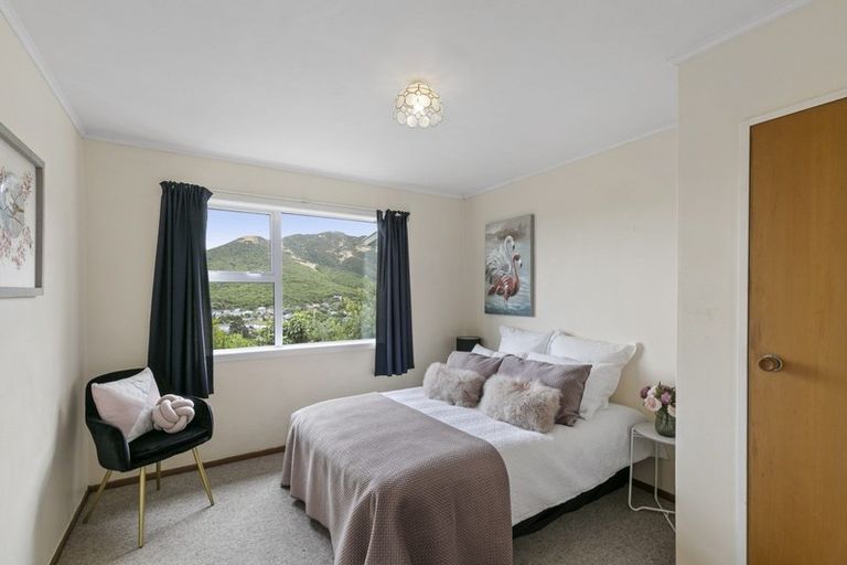 Photo of property in 30 Gaya Grove, Ngaio, Wellington, 6035
