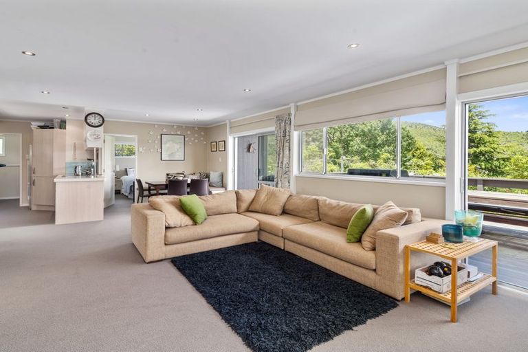 Photo of property in 15 Kenrigg Road East, Kinloch, Taupo, 3377