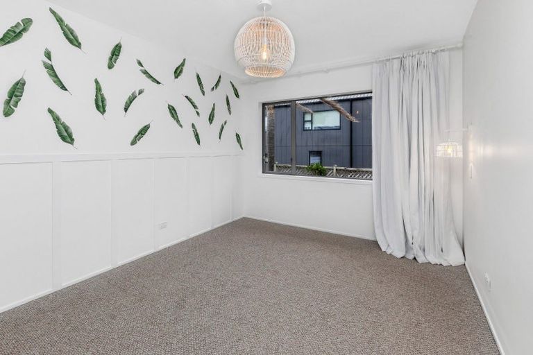 Photo of property in 237 One Tree Point Road, One Tree Point, 0118