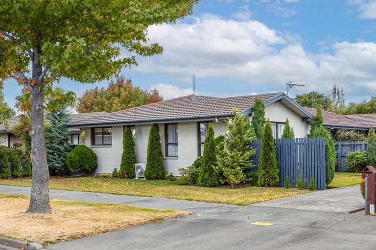 Photo of property in 1/78 Solomon Avenue, Redwood, Christchurch, 8051