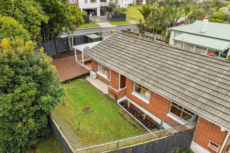 Photo of property in 1/118 Lake Road, Belmont, Auckland, 0622