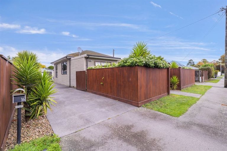 Photo of property in 1/16 Lees Road, Strowan, Christchurch, 8052