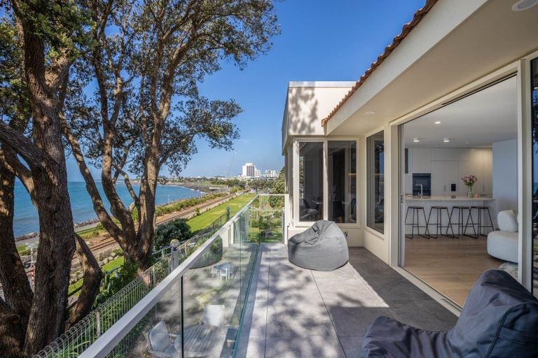 Photo of property in 14/120 Saint Aubyn Street, New Plymouth, 4310