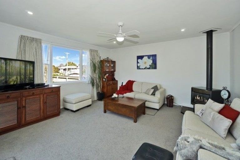 Photo of property in 33 Dunlop Road, Te Puke, 3119