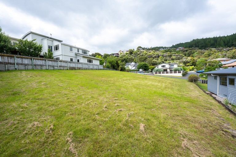 Photo of property in 17 Sylvan Way, Silverstream, Upper Hutt, 5019