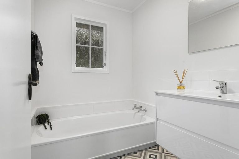 Photo of property in 45 Park Road, Belmont, Lower Hutt, 5010