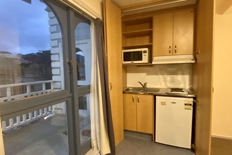 Photo of property in 223c The Terrace, Wellington Central, Wellington, 6011