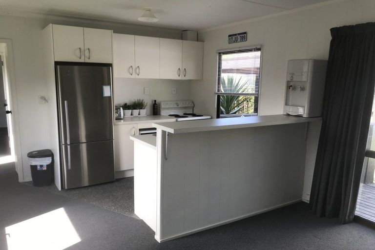 Photo of property in 54 Helena Street, Massey, Auckland, 0614