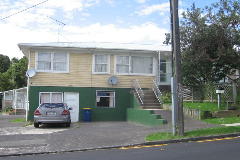 Photo of property in 3/9 College Road, Northcote, Auckland, 0627